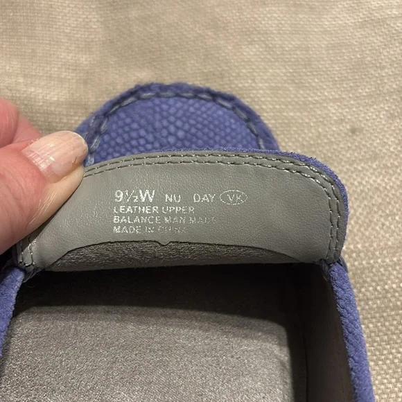 Aerosoles Stitch N Turn Nu Day Leather Loafer - Picture 9 of 13